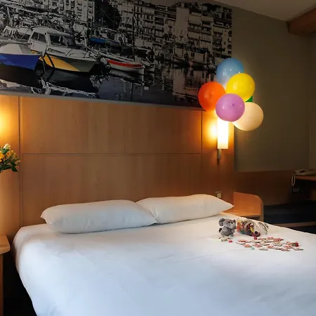 Ibis Cannes 3*
