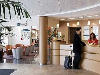 Hotel Ibis Cannes 3*
